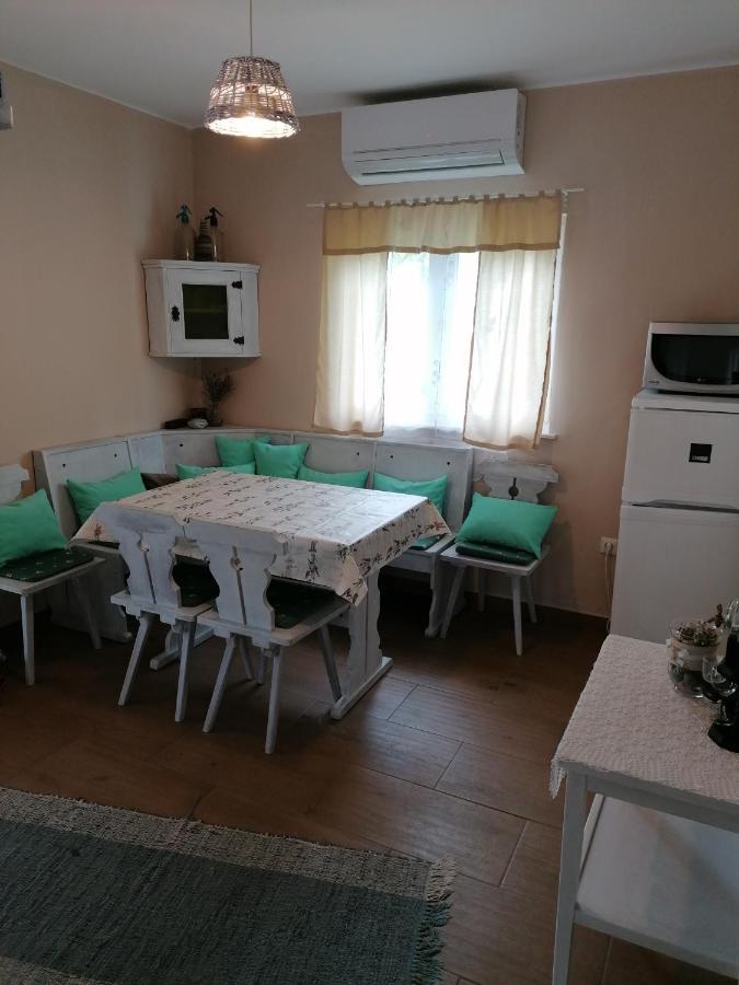 Menta Apartman Mezőkövesd Extérieur photo