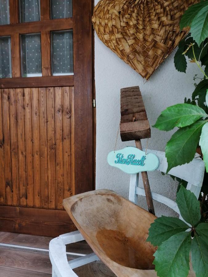 Menta Apartman Mezőkövesd Extérieur photo